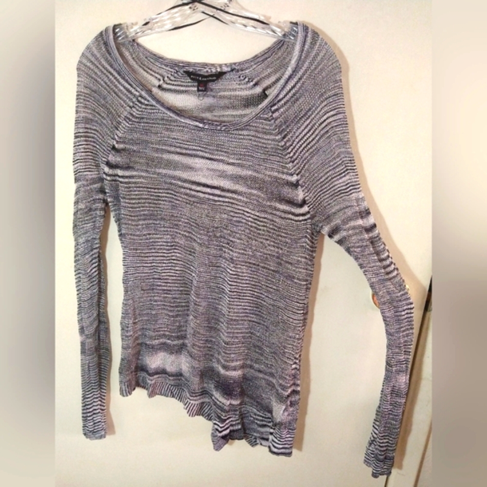 ROCK & REPUBLIC WOMEN'S MISSES SIZE XL BLACK & WHITE LOOSE KNIT TOP SEMI SHEER